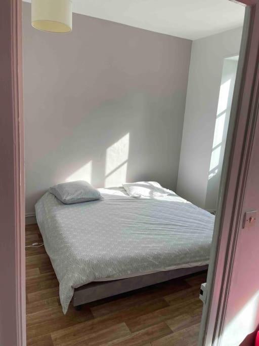 Appartement Avec Parking Proche Cathedrale Бурж Экстерьер фото